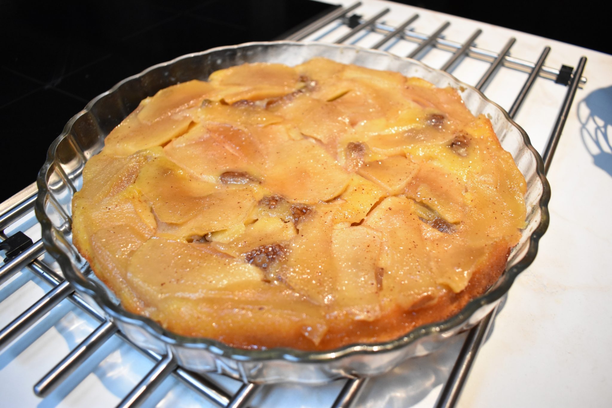 Αφράτη ανάποδη μηλόπιτα